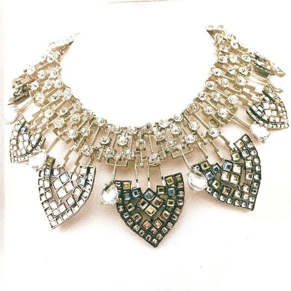 “BOHEMIAN NIGHTS” Crystal Rhinestone Statement Necklace - Picture 12 of 15